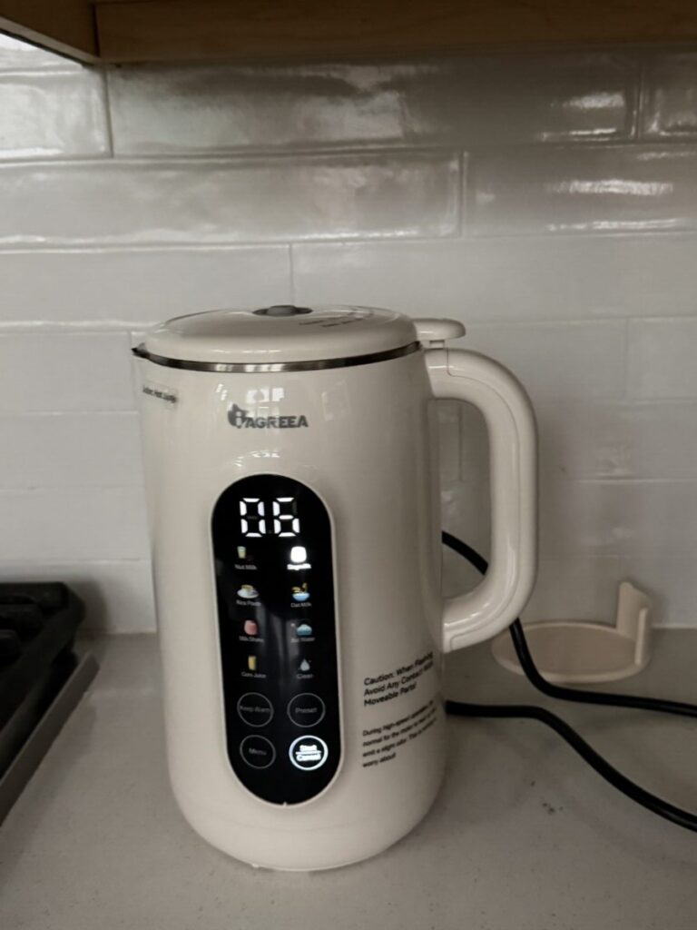 Automatic soy milk machine front view