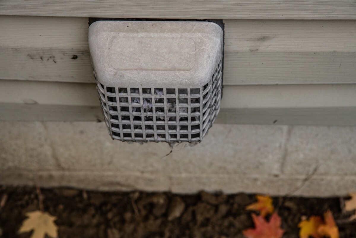 Exterior dryer exhaust vent restricted by lint