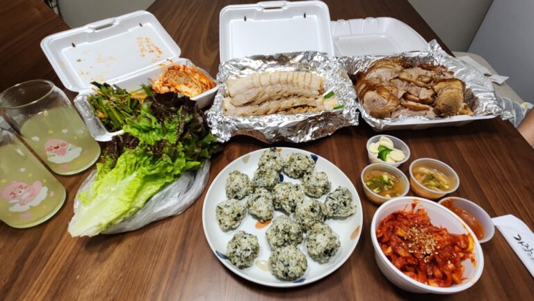 Jokbal and bossam combination platter at Jok Ga A Dong Chim